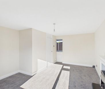 3 bedroom end of terrace house to rent - Photo 1