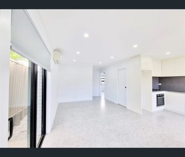 19A Briggs Avenue, Middleton Grange, NSW 2171 - Photo 5