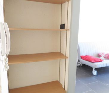 STUDIO Meublé, 23m², Rue des Marchands, 465€ H.C, Nîmes-centre - Photo 1