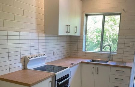 Convenient & Comfortable Living in Cumberland Park - Photo 4