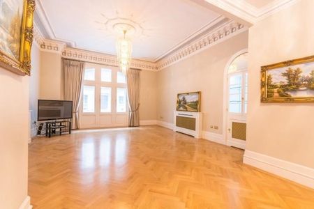 3 Bed Flat, Whitehall Court, SW1A - Photo 2