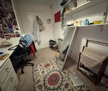 8 bedroom semi-detached house to rent - Photo 4