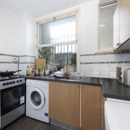 2 bedroom flat to rent - Photo 3
