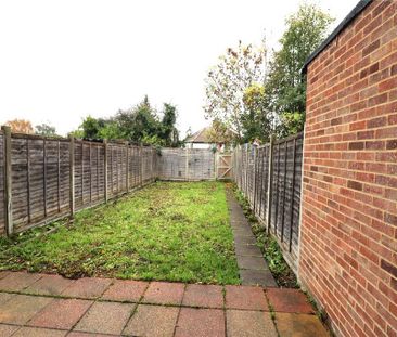 3 bedroom terraced house to rent - Photo 2