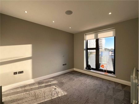 4 bedroom terraced house to rent - Photo 5