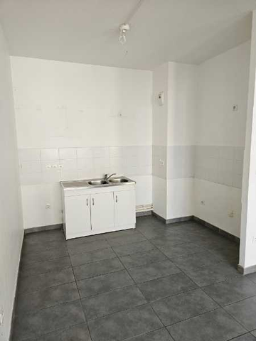 Location : Appartement 1 pièce 51 m2 – STRASBOURG - Photo 5