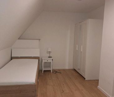 Möbliertes Zimmer mit Gemeinschaftsbad - Photo 3