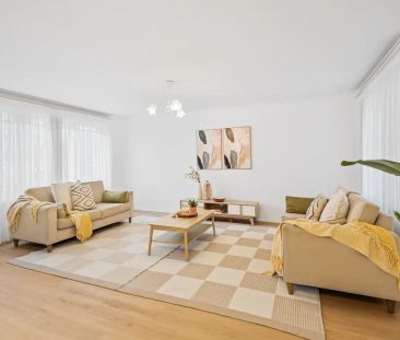 “Family-Friendly Comfort in the Heart of Springfield” - Photo 1