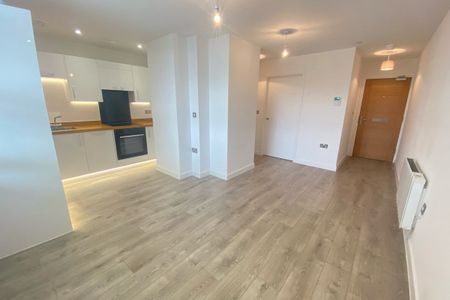 Edinburgh Gate - Photo 2