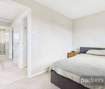 3 bedroom link detached house to rent - Photo 4