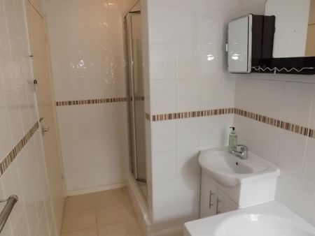 2 bedroom maisonette to rent - Photo 3