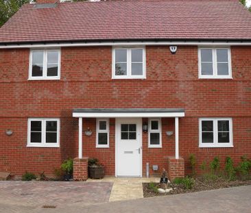 4 bedroom detached house to rent - Photo 1