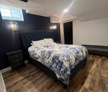 Detached Home For Lease | W9250912 - Photo 5