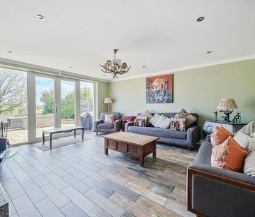 6 bedroom detached house to rent - Photo 3