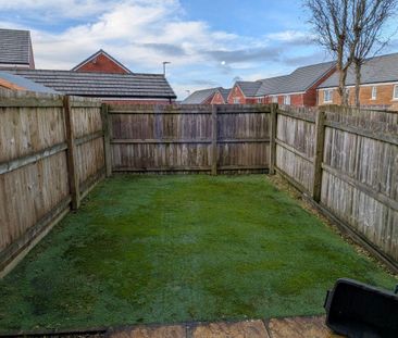 2 bedroom end of terrace house to rent - Photo 6