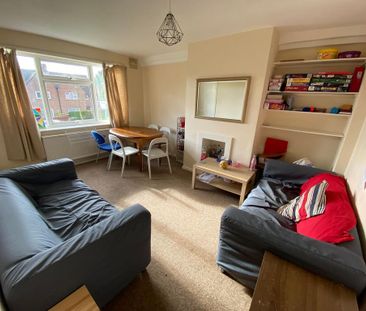 4 bedroom semi-detached house to rent - Photo 6