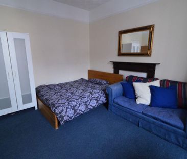 2 bedroom private hall to rent - Photo 3