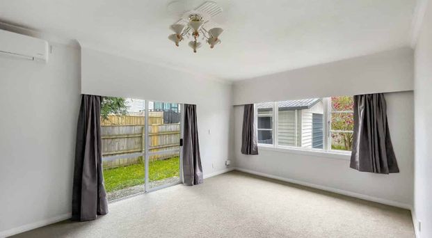Freshly Redecorated 3-Bedroom Home in Stokes Valley - Photo 1