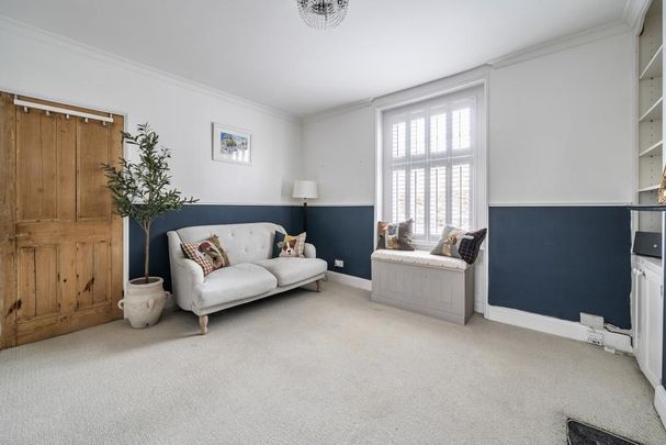 3 bedroom terraced house to rent - Photo 1