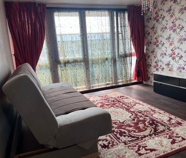 2 Bed Maisonette, Wyndham Court, SO15 - Photo 1