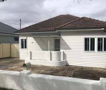 204 Patrick Street, Hurstville NSW 2220 - House For Rent | Domain - Photo 4