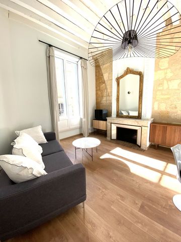 BORDEAUX T2 PLACE DE LA BOURSE - 1 090 €CC - Photo 4