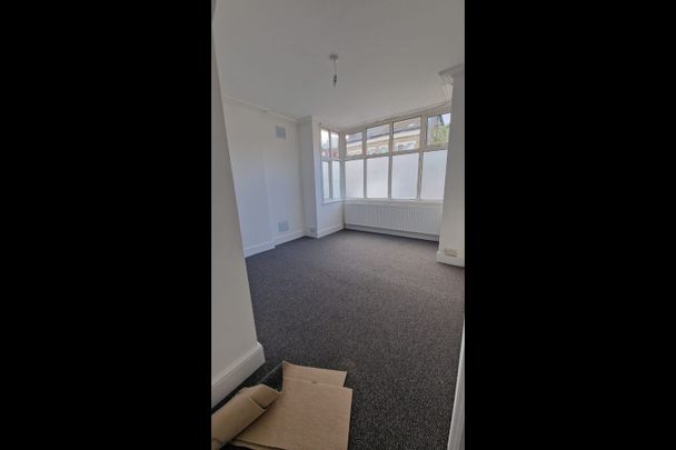 3 Bed Flat, Havelock Road, CR0 - Photo 1