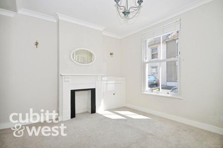 2 bedroom terraced house to rent - Photo 2
