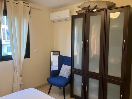 Location Appartement 2 pièces 43m² ST DENIS 97400 - Photo 3