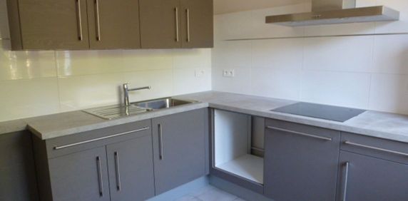 Location Maison 4 pièces 81m² - Photo 2