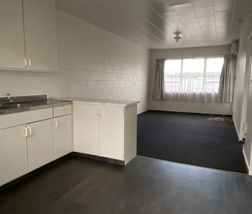 Cosy One-Bedroom Flat in the Heart of Hamilton ... - Photo 5