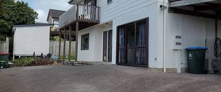 Two bedroom.downstairs flat with additional buil g - Photo 1