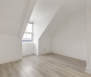 1 bedroom penthouse to rent - Photo 3