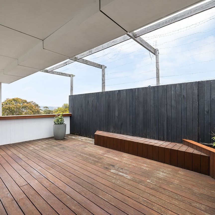 Secluded Beauty.. - Photo 1