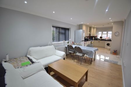 Price £2,050 pcm - Available 07/01/2025 - Furnished - Photo 3