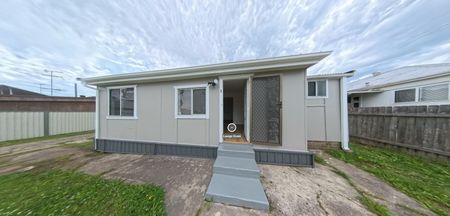 Freshly renovated one bedroom - Photo 3