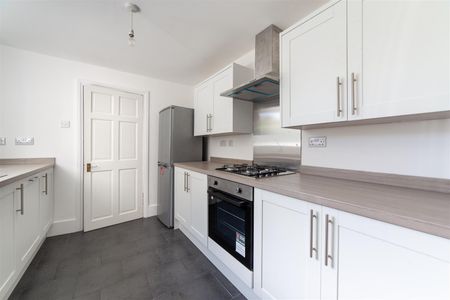 4 bed terraced house to rent in Ninth Avenue, Newcastle Upon Tyne, NE6 - Photo 4