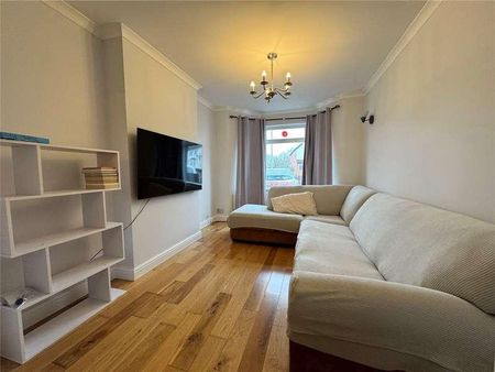 Whitley Wood Lane, Reading, Berkshire, RG2 - Photo 2