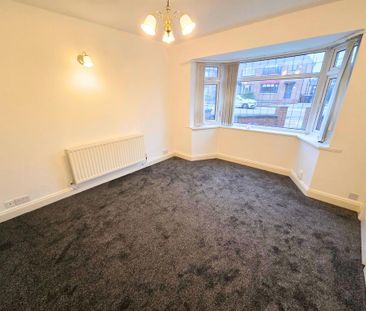 5 bedroom semi-detached house to rent - Photo 4