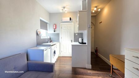 Studio to rent - Photo 3