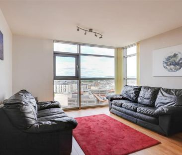 1 bedroom penthouse to rent - Photo 4