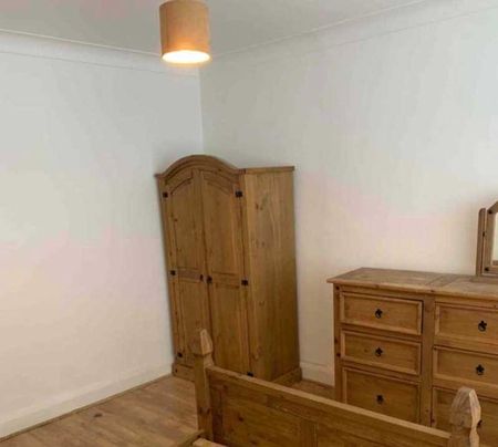 Durnsford Road, Bounds Green, N11 - Photo 3