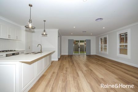 3 Bedroom Unit Located in the CBD - 15/12/25!!! - Photo 2