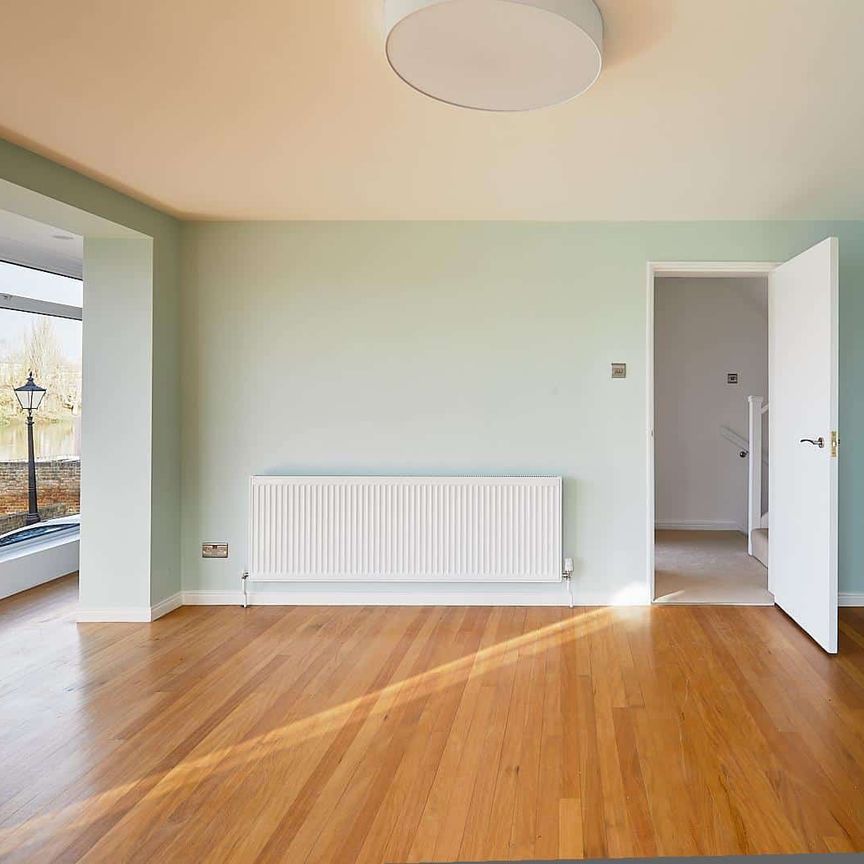 Chiswick Staithe, W4, London - Photo 1