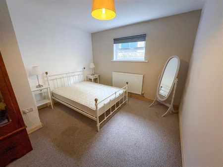 4 bedroom property to rent - Photo 5