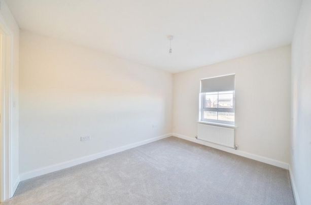 4 bedroom detached house to rent - Photo 1