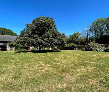 2 bedroom semi-detached house to rent - Photo 5