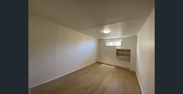 Charming Family Home with Huge Yard in Tingalpa! - Photo 1