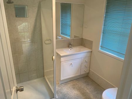 Comfortable Family Living! - Photo 4