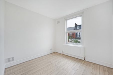 4 bedroom terraced house to rent - Photo 3